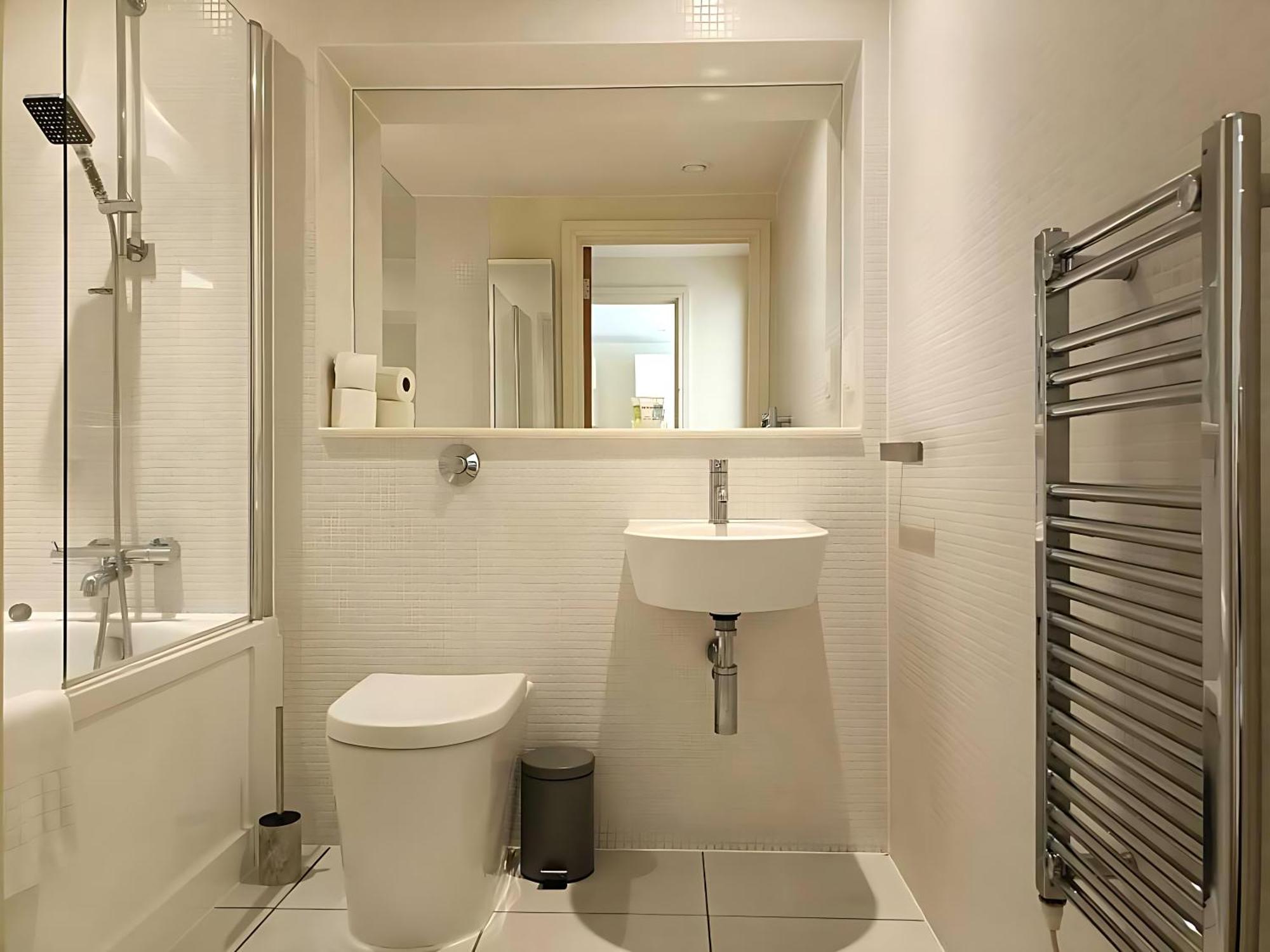 Canary Wharf Serviced Apartment *